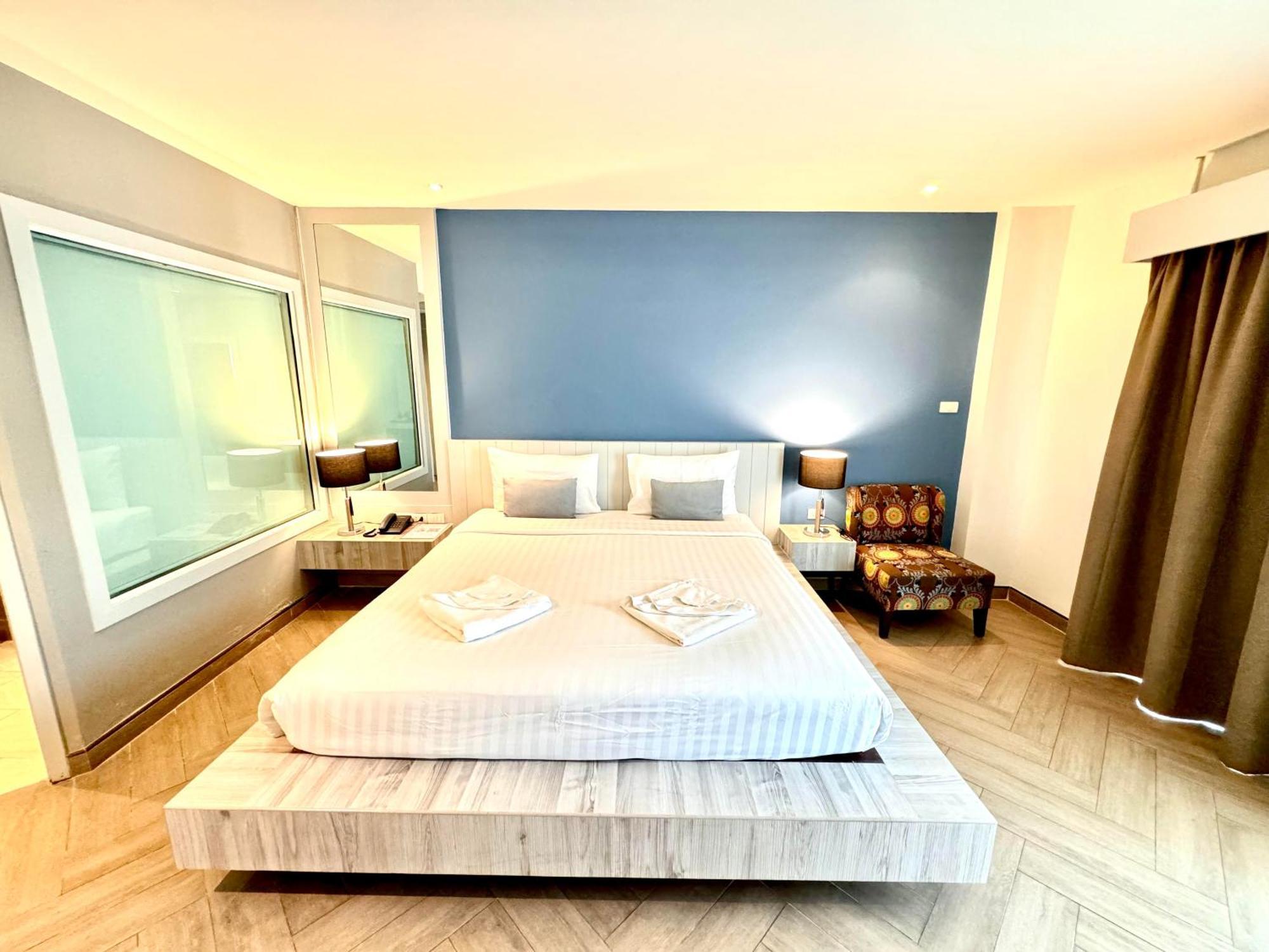 De Coze Hotel Patong Экстерьер фото