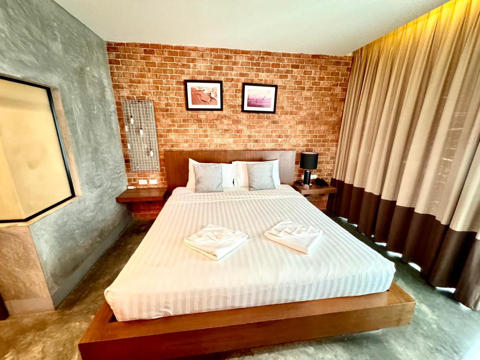 De Coze Hotel Patong Экстерьер фото
