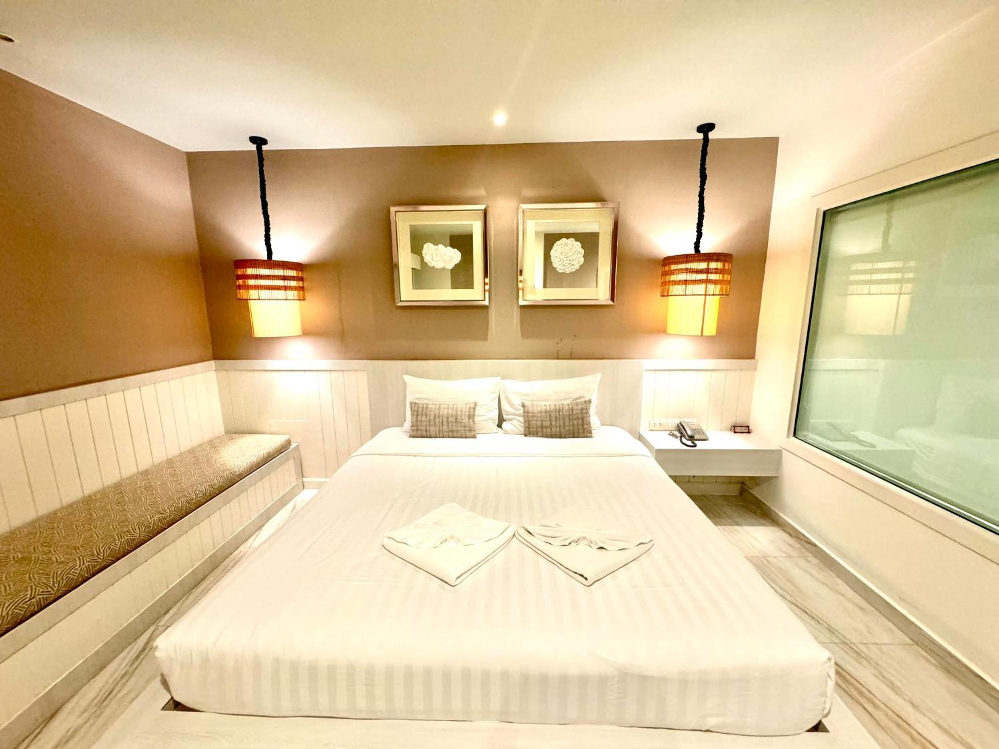 De Coze Hotel Patong Экстерьер фото