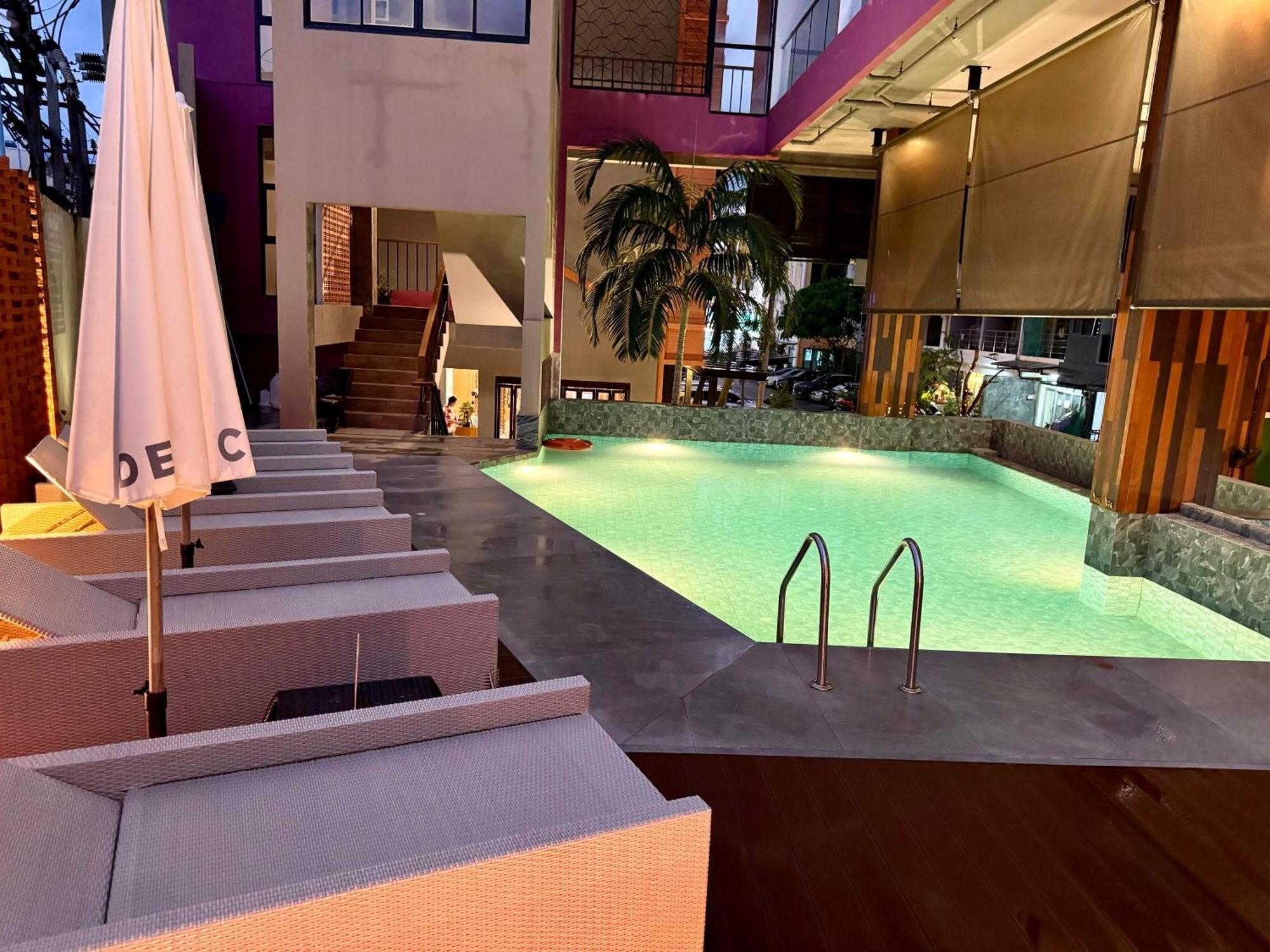 De Coze Hotel Patong Экстерьер фото