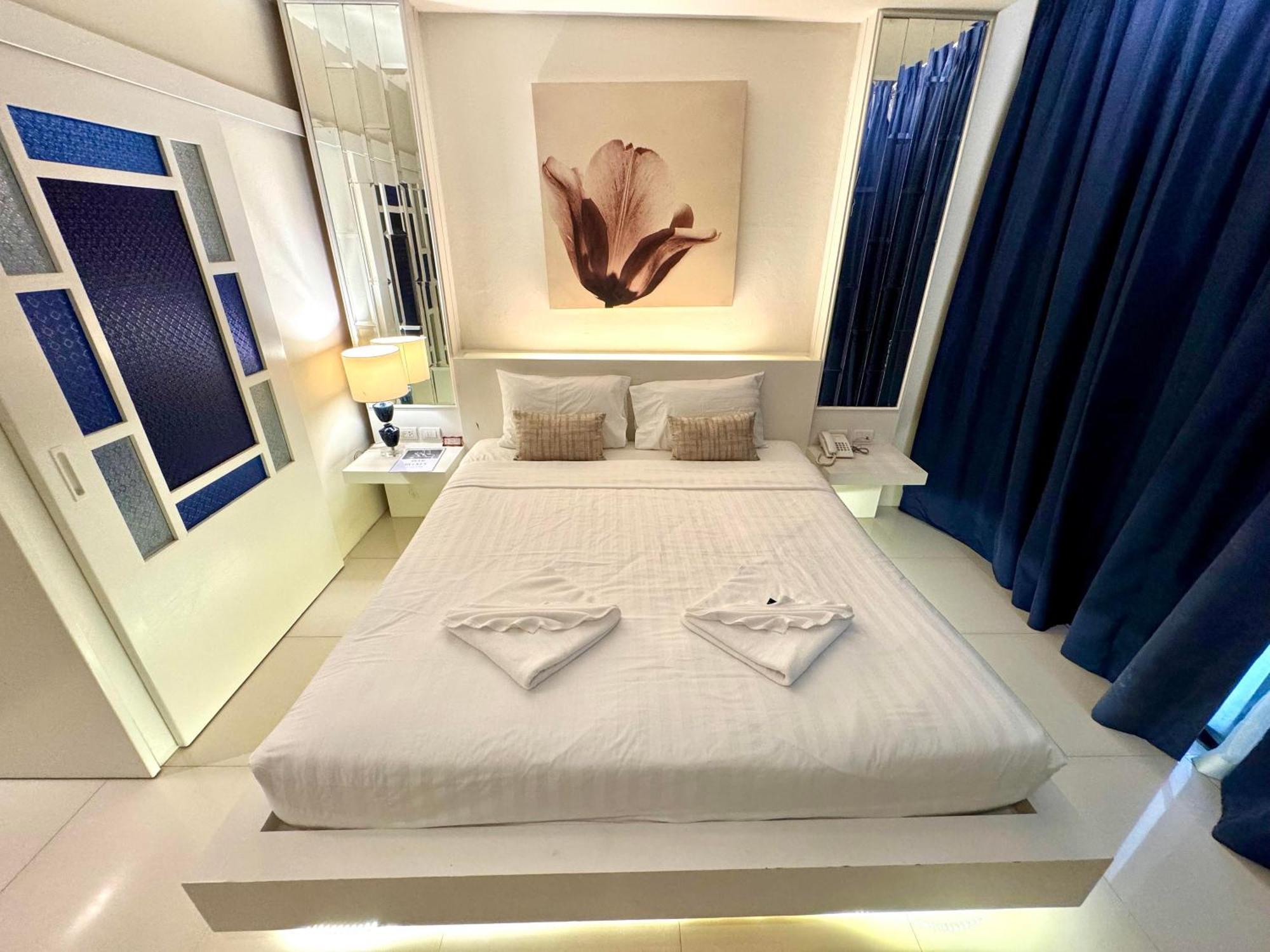 De Coze Hotel Patong Экстерьер фото