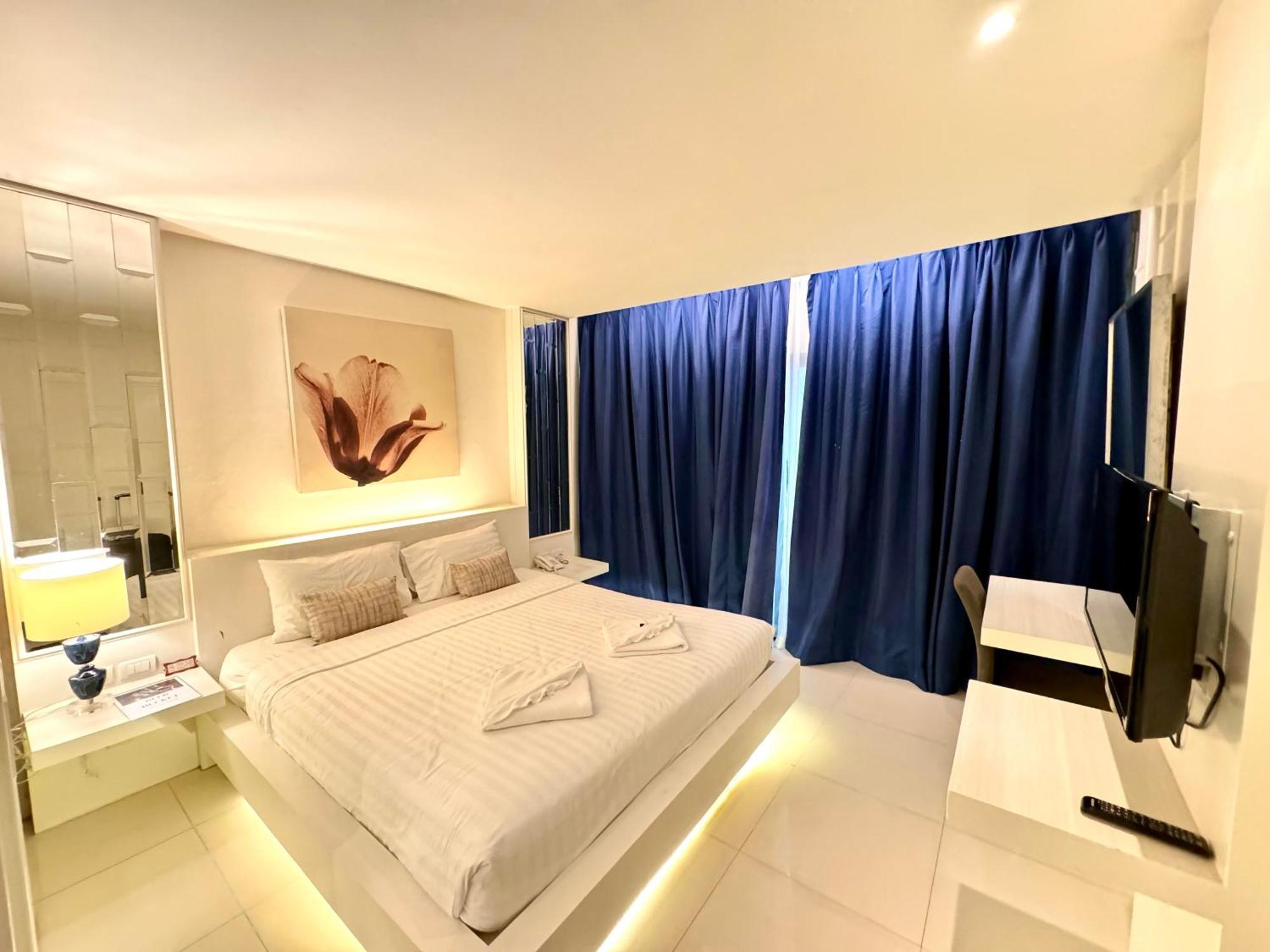 De Coze Hotel Patong Экстерьер фото