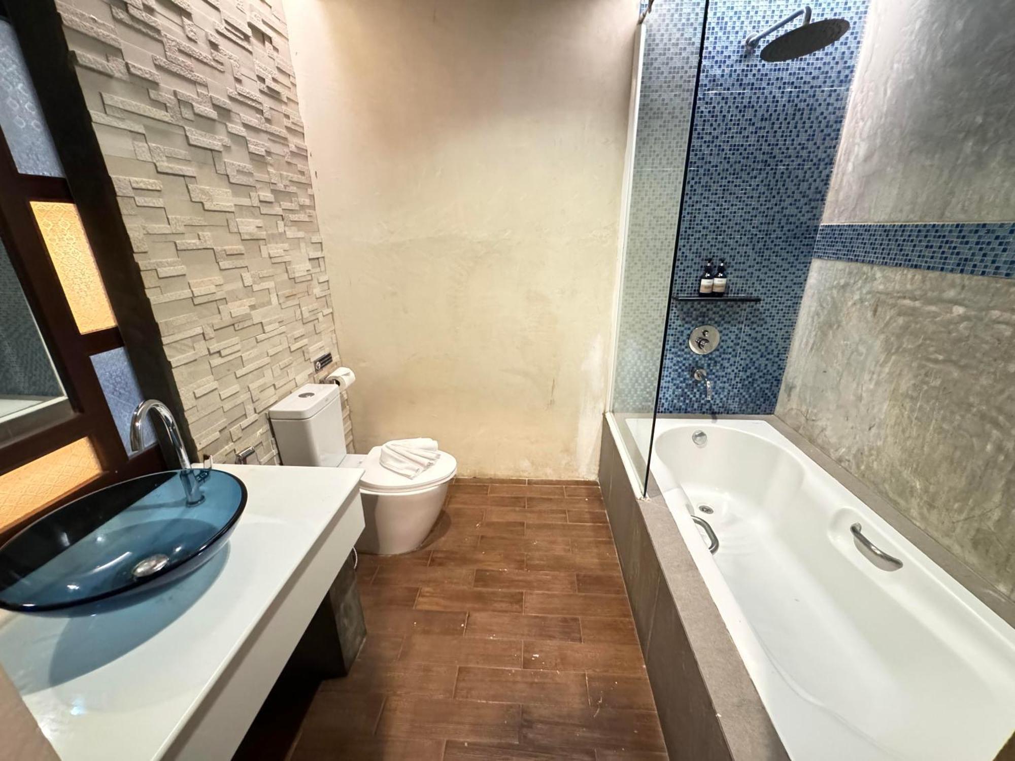 De Coze Hotel Patong Экстерьер фото