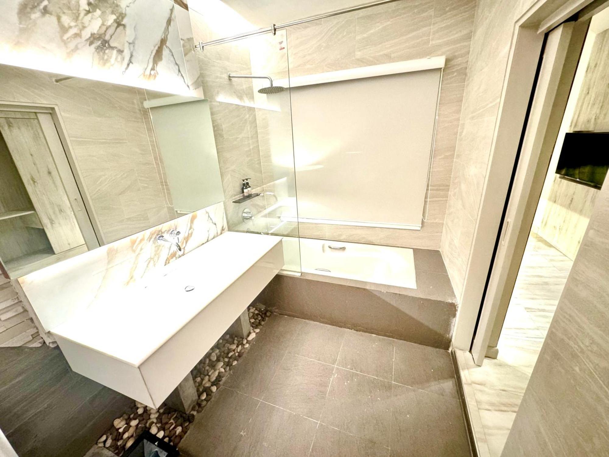 De Coze Hotel Patong Экстерьер фото