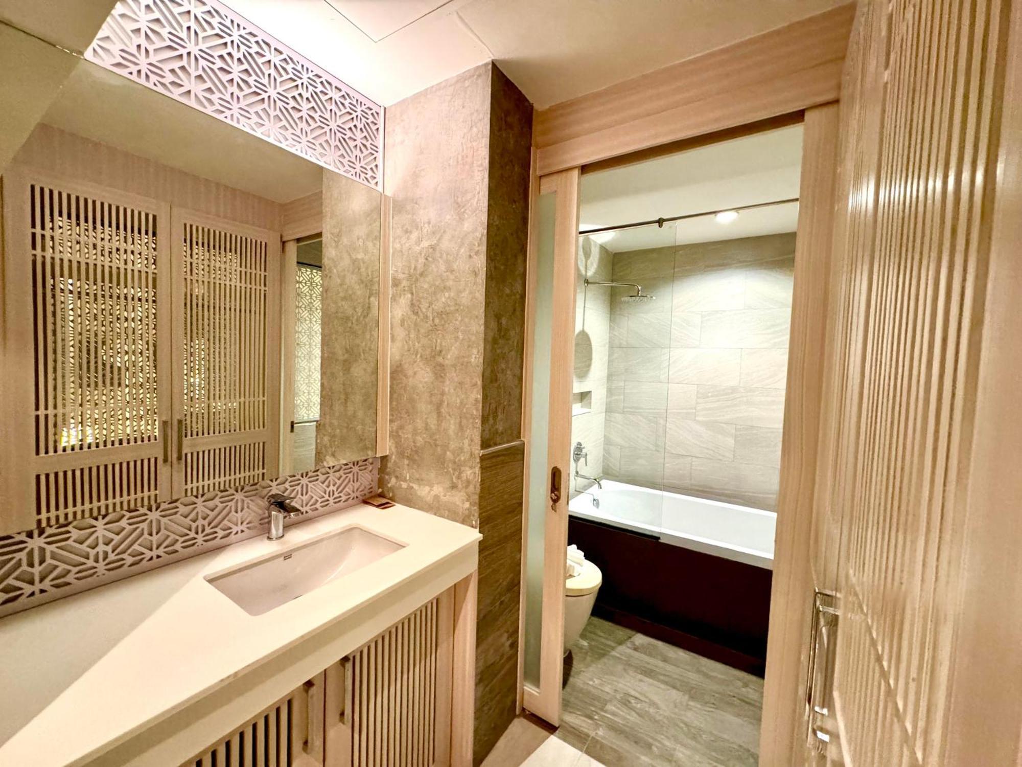 De Coze Hotel Patong Экстерьер фото