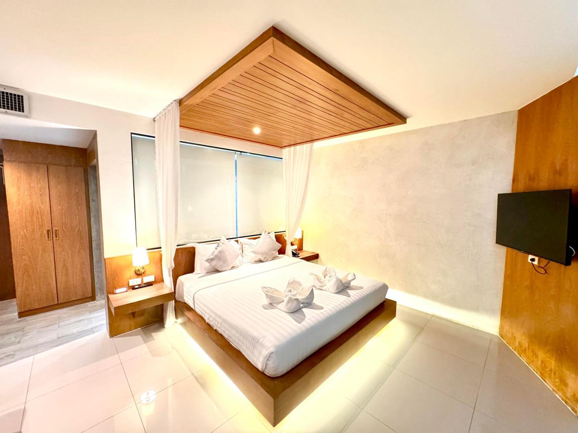 De Coze Hotel Patong Экстерьер фото