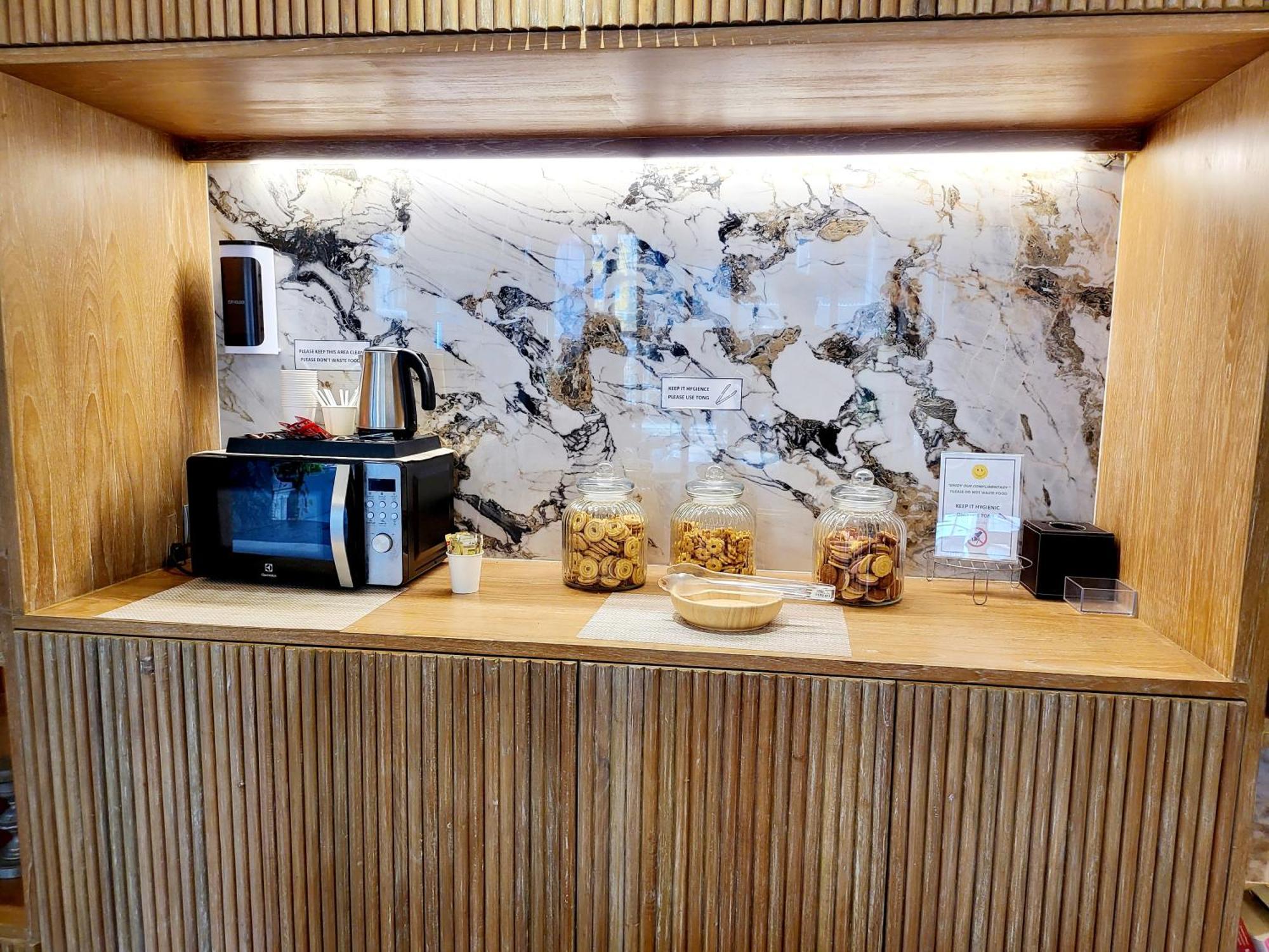 De Coze Hotel Patong Экстерьер фото